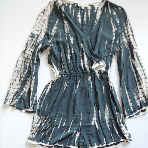 Promesa light weight long sleeve romper - Picture 2 of 6